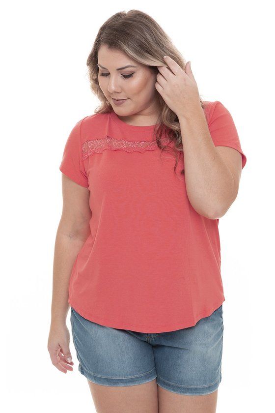 S4111919 Blusa Feminina Plus Size com Detalhe em Renda Coral (Frente1)