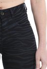 212932 Calça Jeans Skinny Feminina Animal Print (Detalhe)