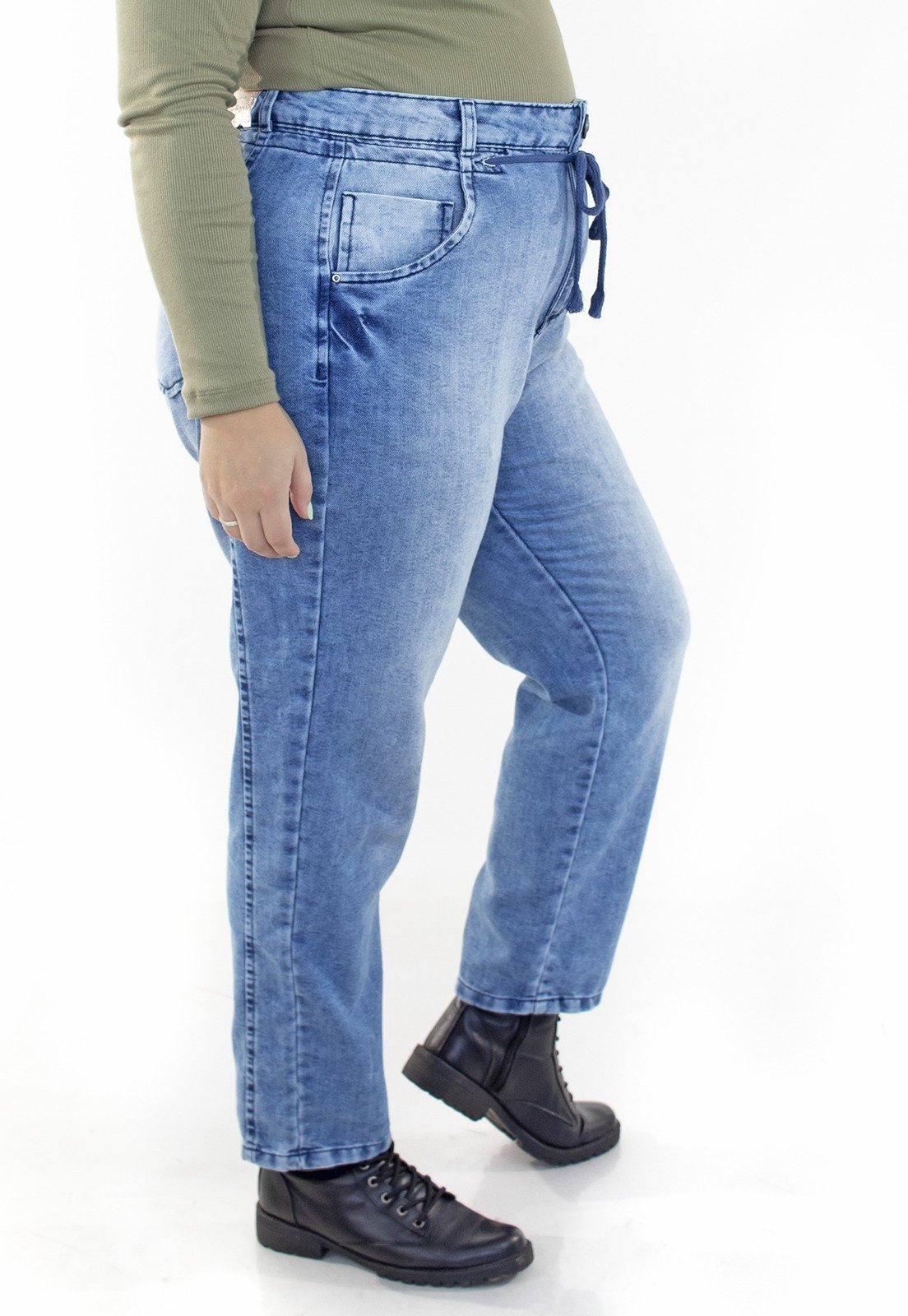LOOK.mum  Calça Jeans Mom com Cadarço Plus Size