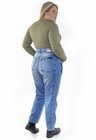 1131AR01 Calça Jeans Mom com Cadarço Plus Size Bruna (Costas 1)